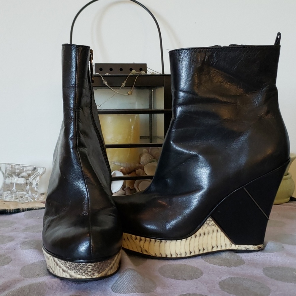 B Makowsky Snakeskin Wedge Ankle Booties